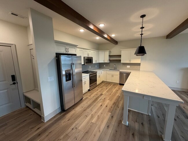Photo - 6460 Galleria Dr