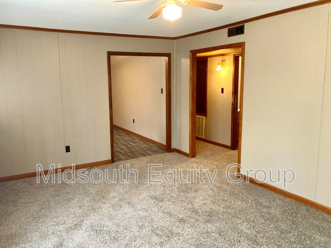 Photo - 106 Parkburg Rd