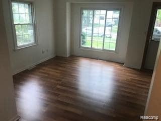 Photo - 6338 Fellrath St