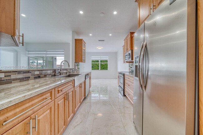 Photo - 15950 SW 71st Terrace