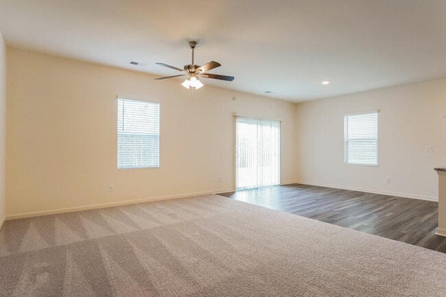 Photo - 216 Babbling Brk Dr