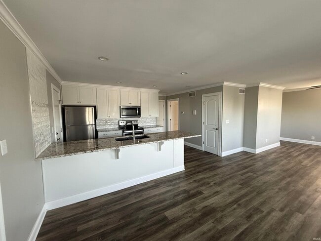 Photo - 602 SE Riverside Dr Unidad H