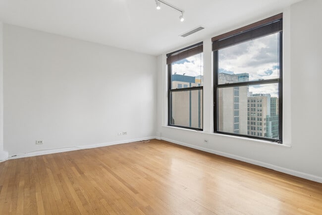 Photo - 431 S Dearborn St Unit 1004