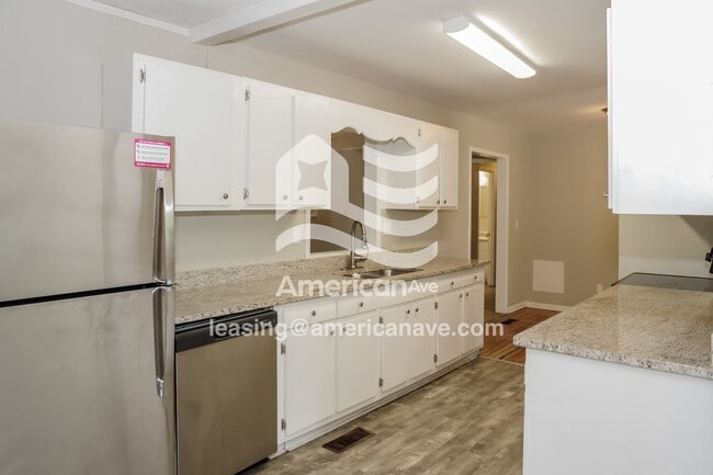 Photo - 2232 Harrison St SE