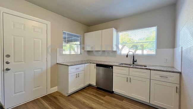 Photo - Charming 2/1 in Fort Worth For Rent!