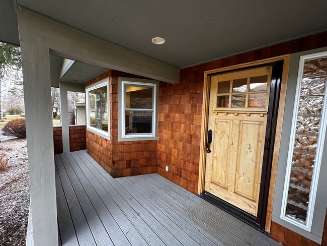 Photo - 4 Bed, 3 Bath Home in Hailey, Idaho with Beautiful Mountain Views