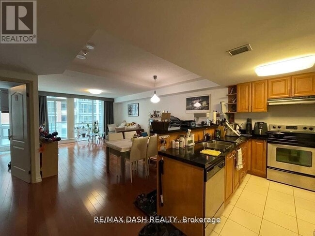 Photo - 263 Wellington St W Unit 502