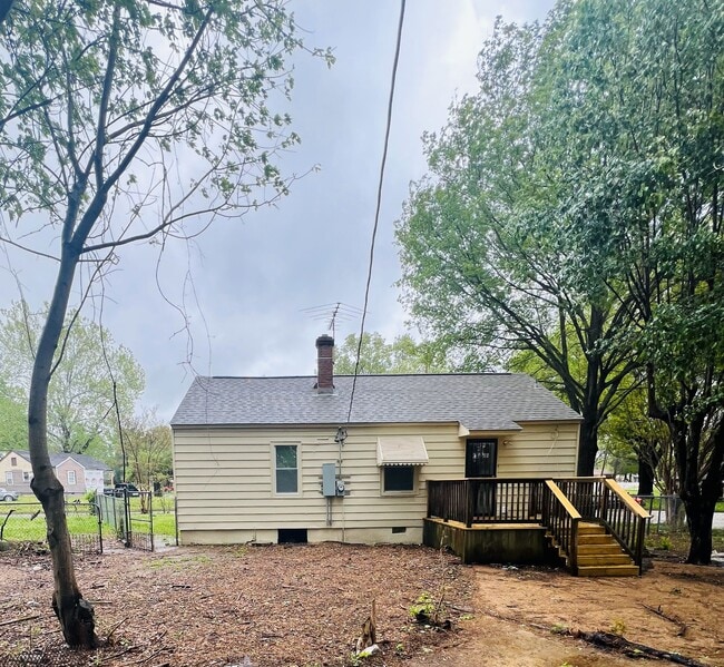 Photo - 2145 Pendleton St