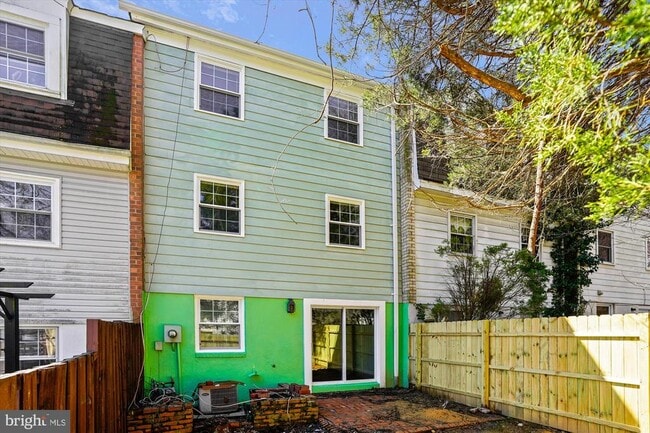 Building Photo - 9202 Sprucewood Rd
