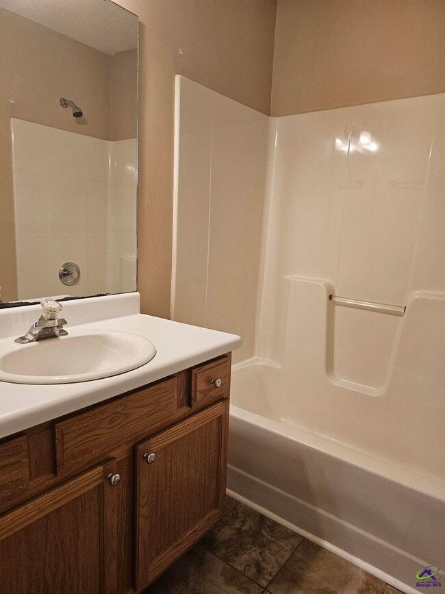 Photo - 217 Willis Creek Rd