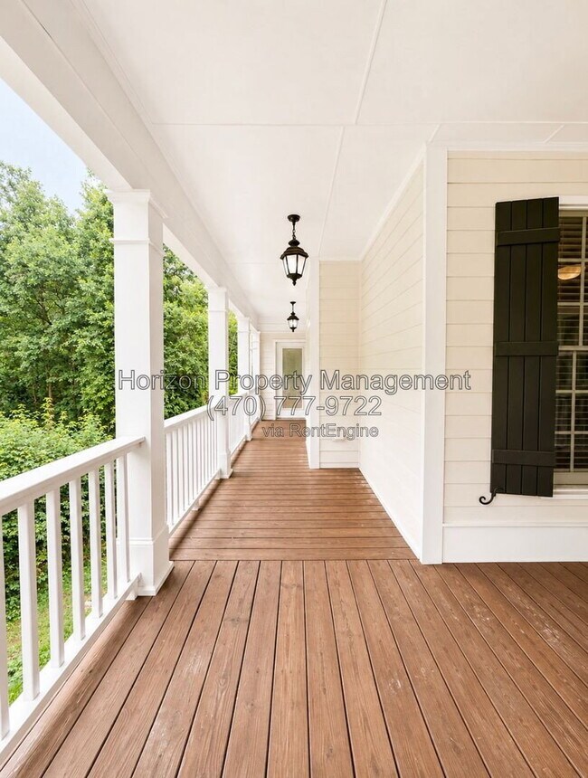 Photo - 3235 Bentwood Close