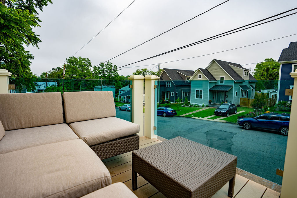 top floor balcony with sofa - 610 Montrose Avenue Apt B (Charlottesville, VA)
