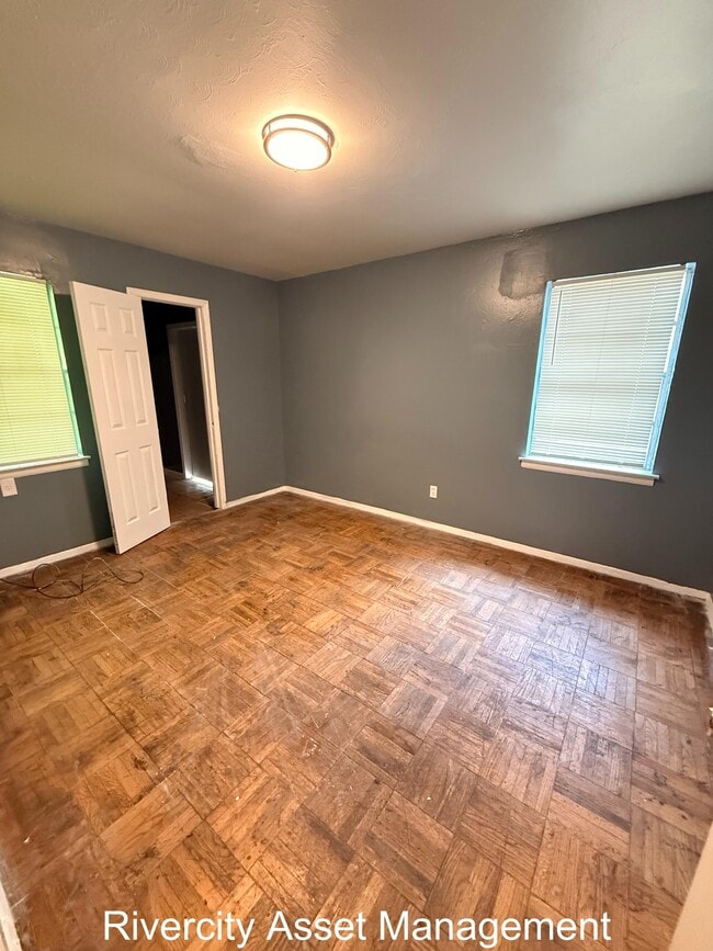 859 Carson St