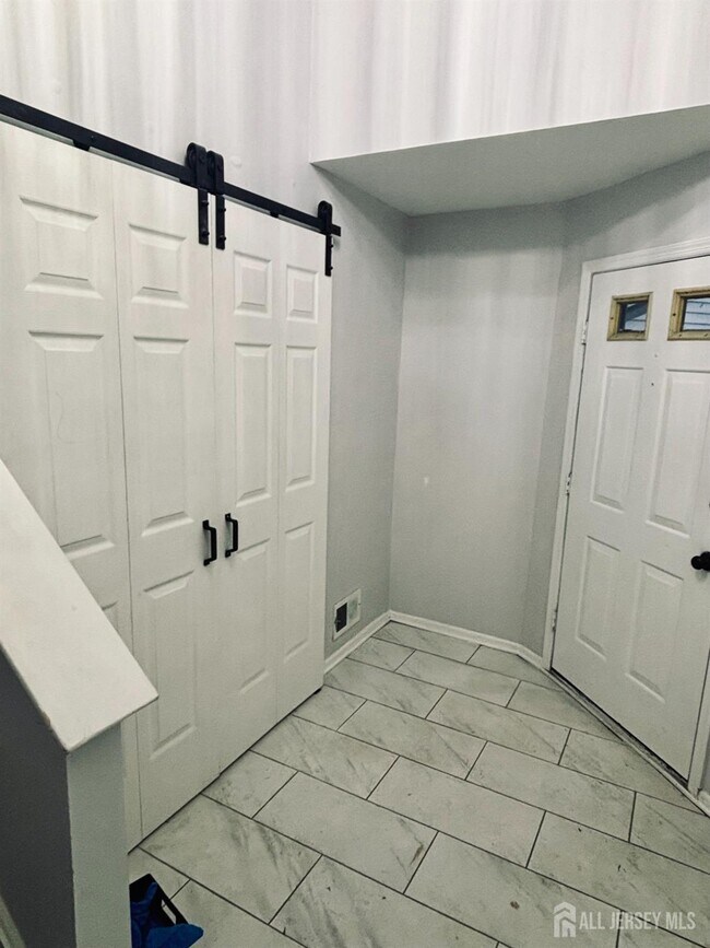 Photo - 1 Upperbrook Ct