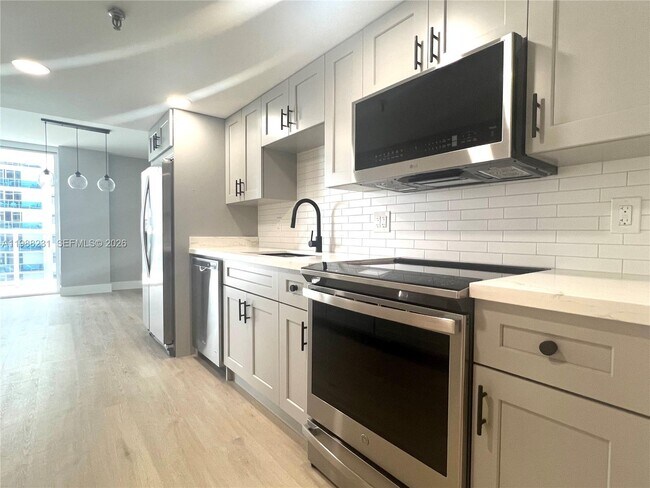 Photo - 2401 Collins Ave Unit 803