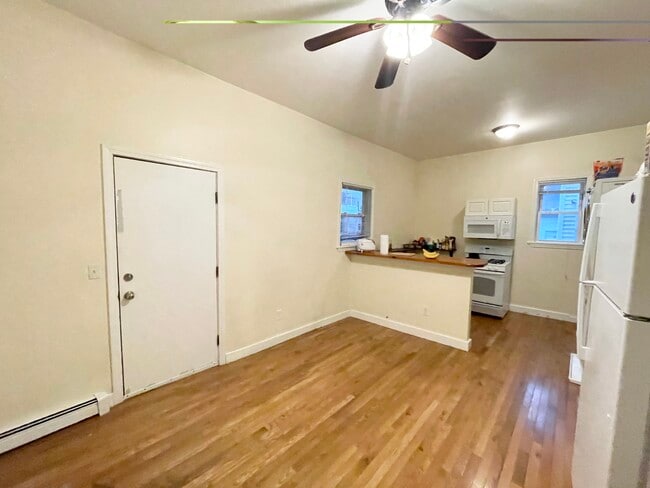 Photo - 30 Spring Garden St Unidad 1