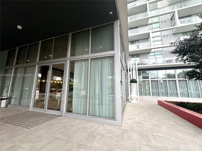 Photo - 2000 Metropica Wy Unit 1401