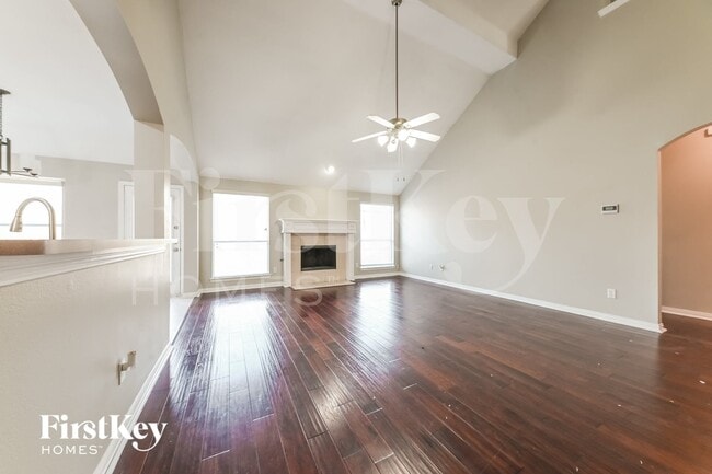 Photo - 3108 Silver Creek Dr