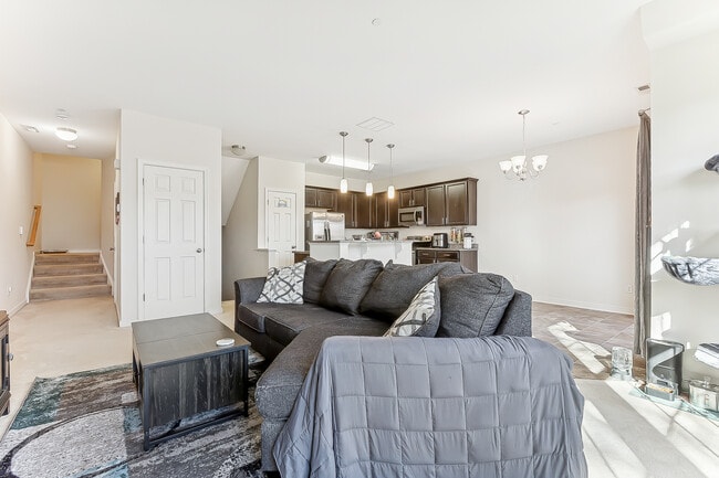 Photo - 116 Zenith Loop