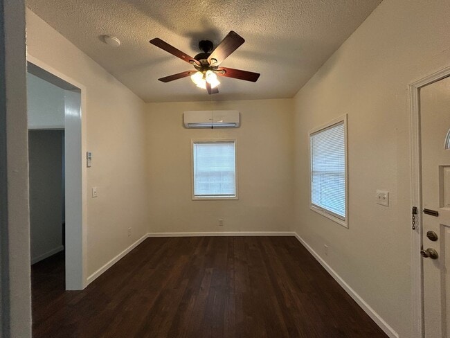 Photo - 1544 Montgomery St