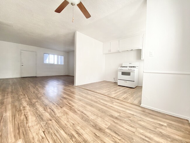 Photo - 6929 Whitsett Ave Apartment Unit 3A