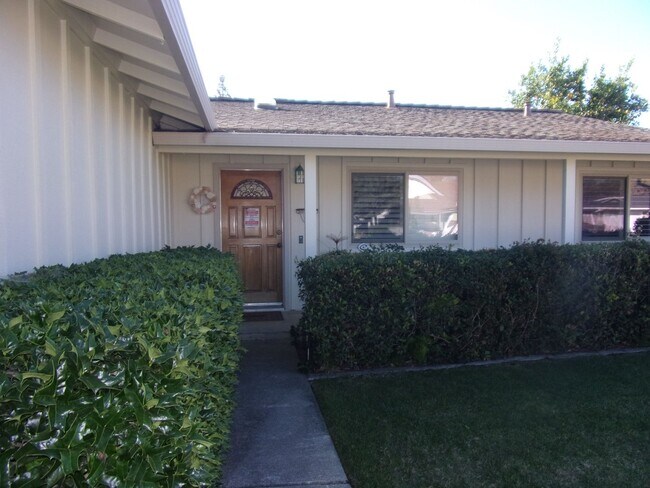 Photo - 718 Linwood St