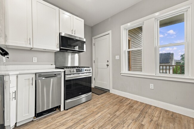 1 Beacon St Unit 3R