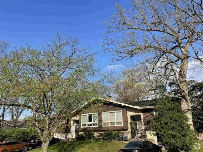 Building Photo - 3001 Ashford Ln Unit 3001 Ashford Rental