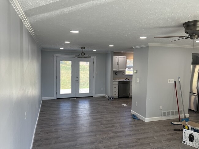 Photo - 500 Meade Dr