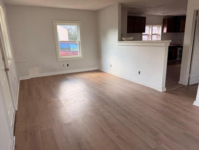 1201 W Baxter Ave