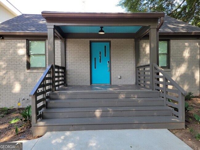 Photo - 367 Ashley Ave NE