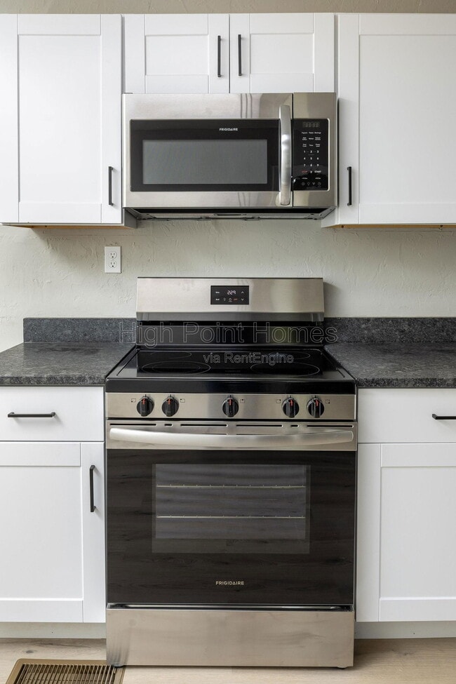 Photo - 1201 E 32nd St