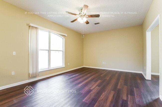 Photo - 371 Pebble Ct