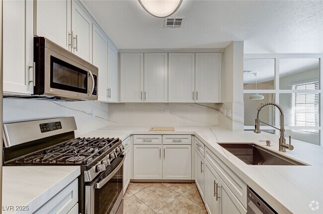 Building Photo - 2633 Durango Dr Unit 201 Rental