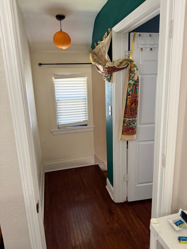 Upstairs Hallway - 625 Wheelock Pky W