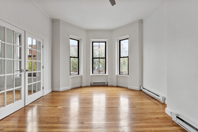 Building Photo - 431 Columbus Ave Unit 4