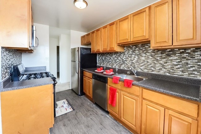 Riverside Towers Apartment Homes
