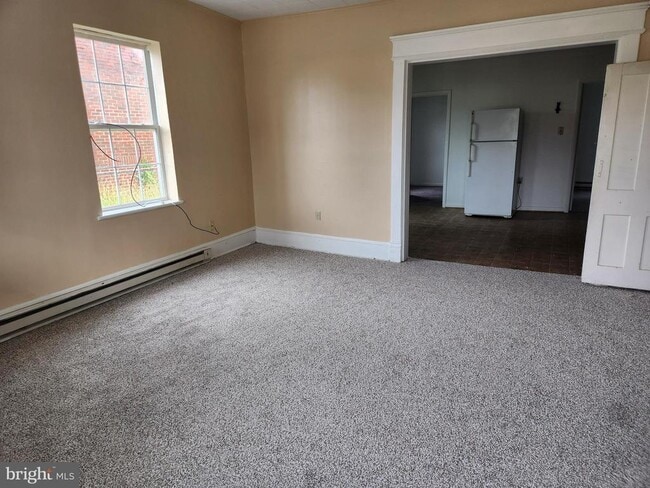 Building Photo - 406 E Moler Ave