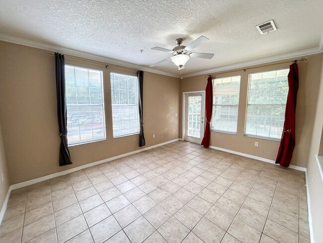 Photo - Campus View 1257 #214