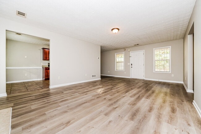 Photo - 120 Sampson Ct