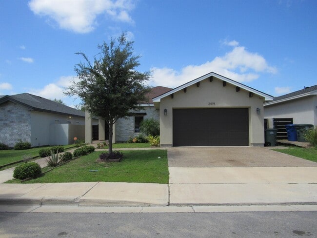 Building Photo - 2419 Messi St
