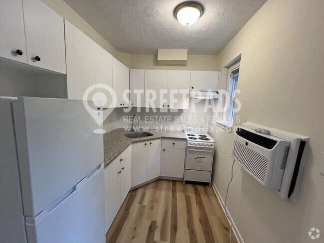 Building Photo - 1 bedroom in Boston MA 02135 Rental