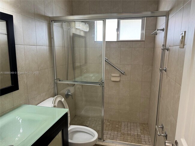 Photo - 1600 NE 114th St Unit 307