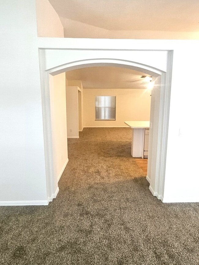 Photo - 25173 Mercedes Dr