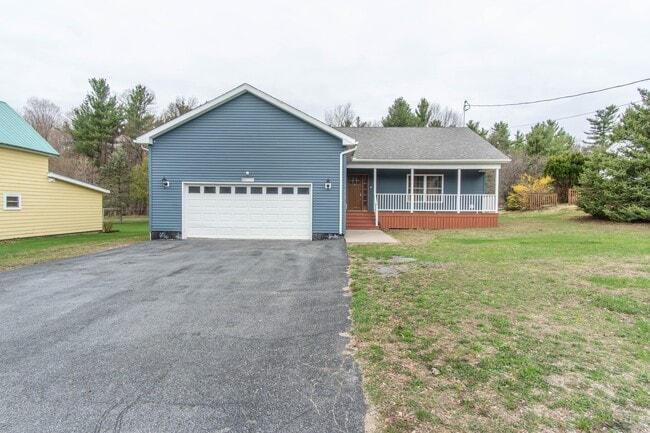 Photo - 29573 Maple St