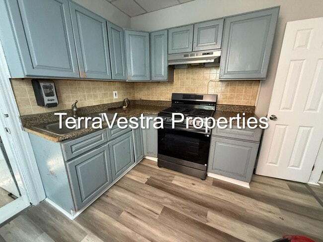 Building Photo - 3 Bed Single Family Home in Gloucester City!