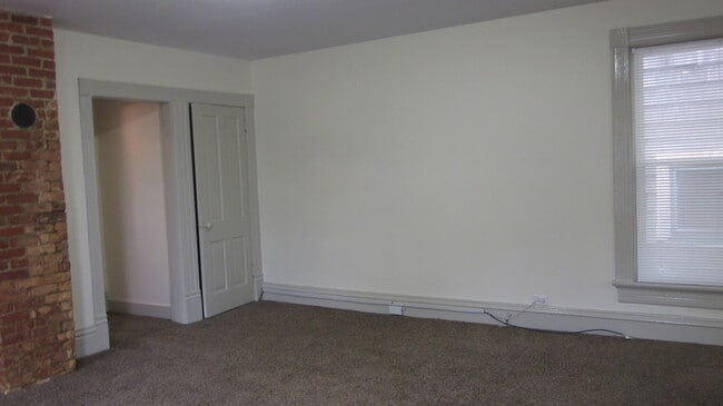 Photo - 209 W Dewald St Unit Apt 2A