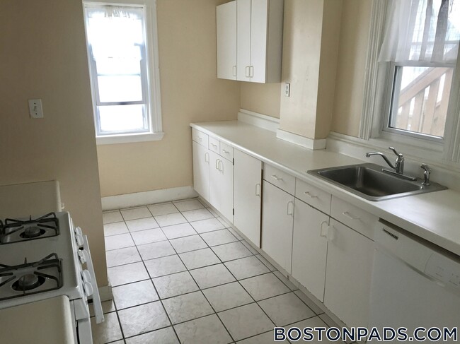 Photo - 3 Washburn Terrace Unit 3