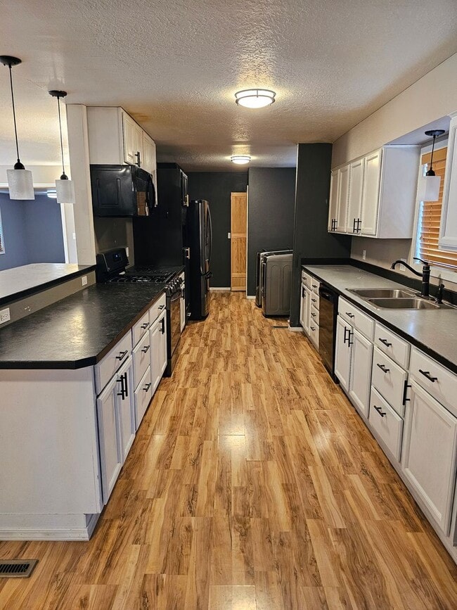 Photo - 1701 Walnut St