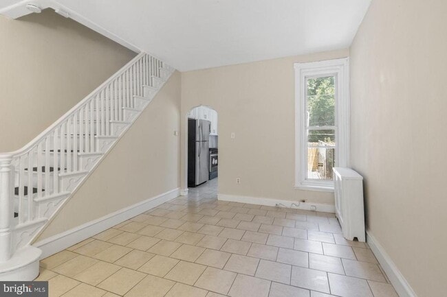 Photo - 2323 E Cambria St